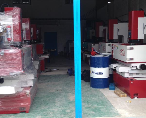 依速力火花機 依速力火花機