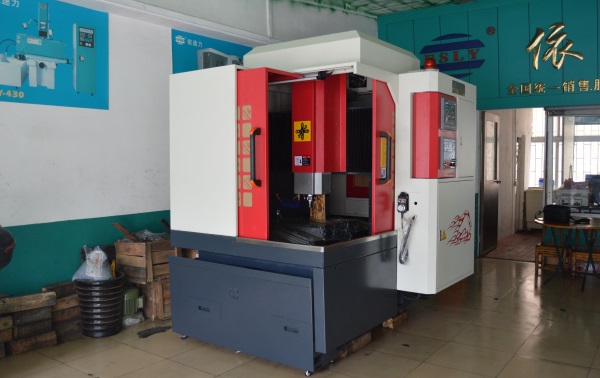 870雕銑機(jī) 870雕銑機(jī)