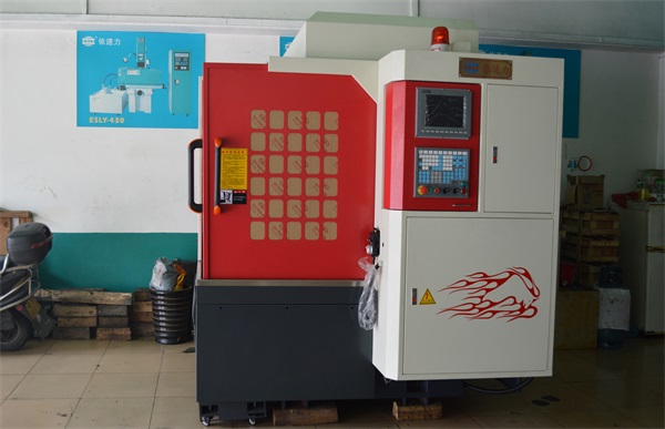 零件雕銑機 零件雕銑機